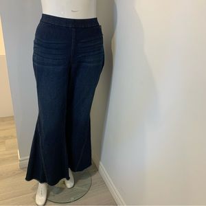 Sophia Vergara size 22 Hi-Rise Super Flare Jeans